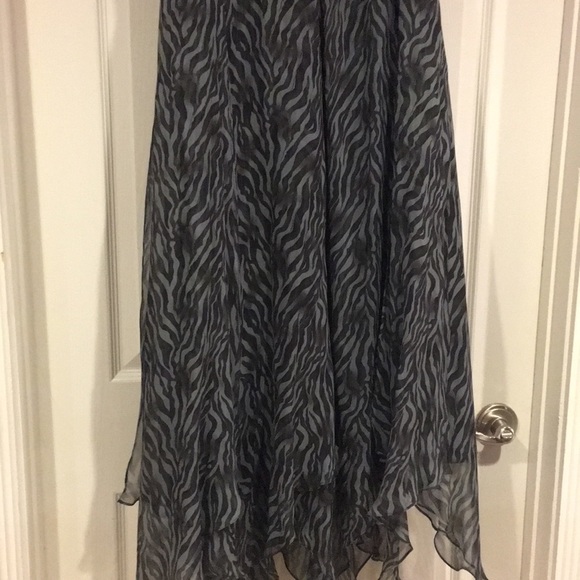 Dress - Picture 5 of 6